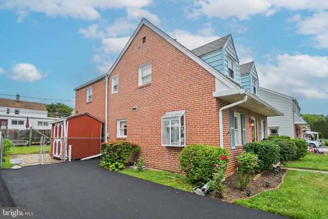 859 WYNDOM TER, Secane, PA 19018