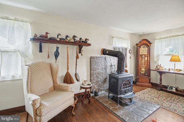 859 WYNDOM TER, Secane, PA 19018