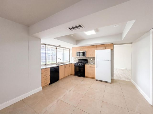7141 Harbour Boulevard, Miramar, FL 33023