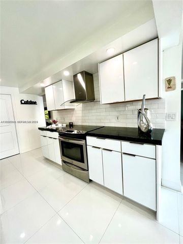 200 Golden Isles Dr 206, Hallandale Beach, FL 33009