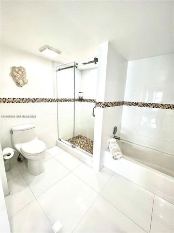 200 Golden Isles Dr 206, Hallandale Beach, FL 33009