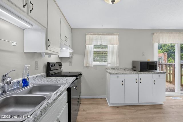 11308 Nez Perce Way, Louisville, KY 40229