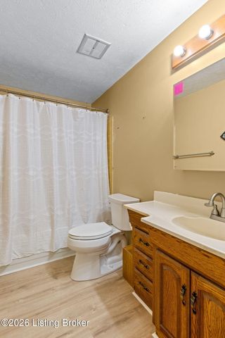 11308 Nez Perce Way, Louisville, KY 40229