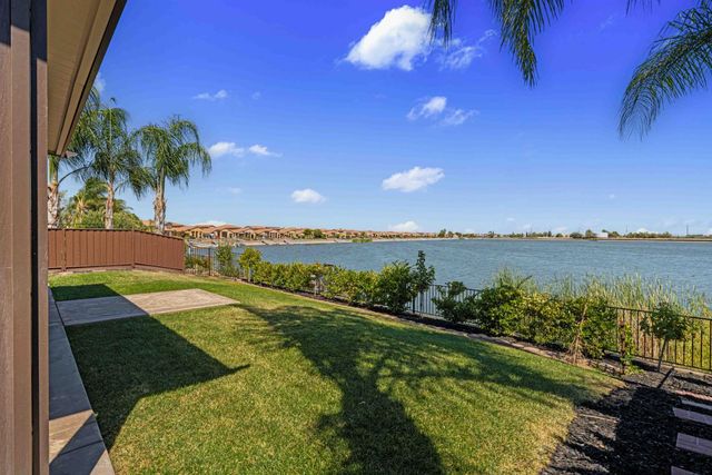 4152 Volpaia Pl, Manteca, CA 95337