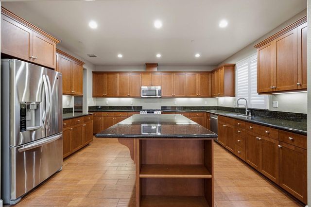 4152 Volpaia Pl, Manteca, CA 95337