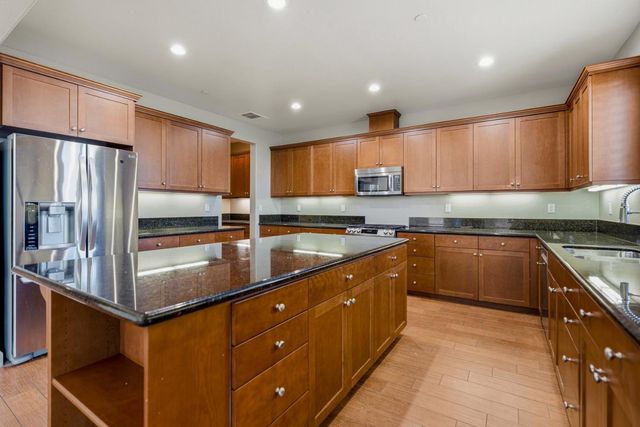 4152 Volpaia Pl, Manteca, CA 95337