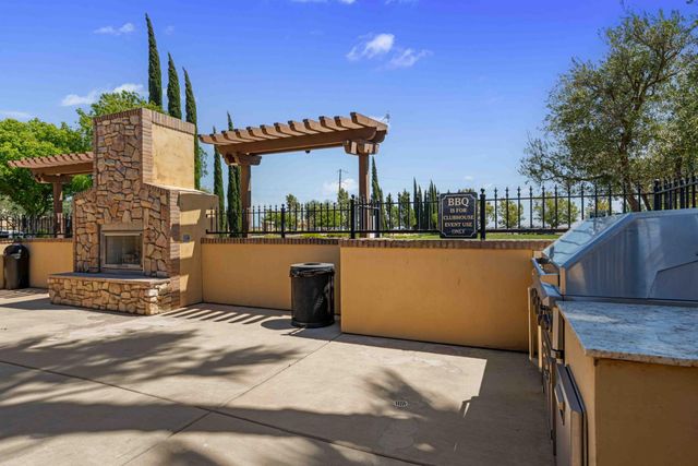 4152 Volpaia Pl, Manteca, CA 95337