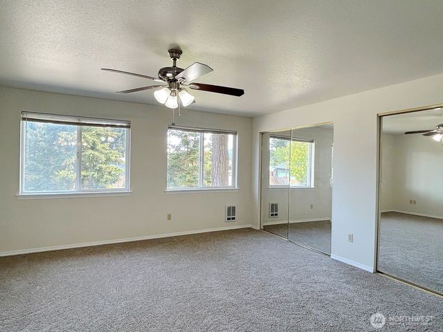 410 Volesky Drive SE, Rainier, WA 98576