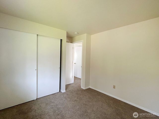 410 Volesky Drive SE, Rainier, WA 98576