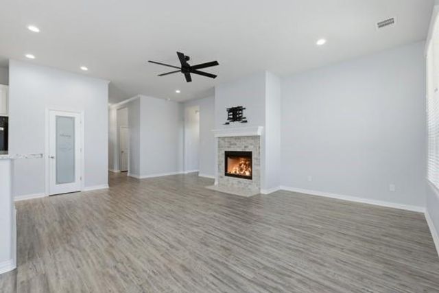 6323 Southern Cross Drive, College Station, TX 77845