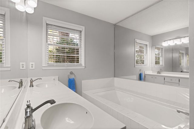 264 Menendez Ave, St Simons Island, GA 31522