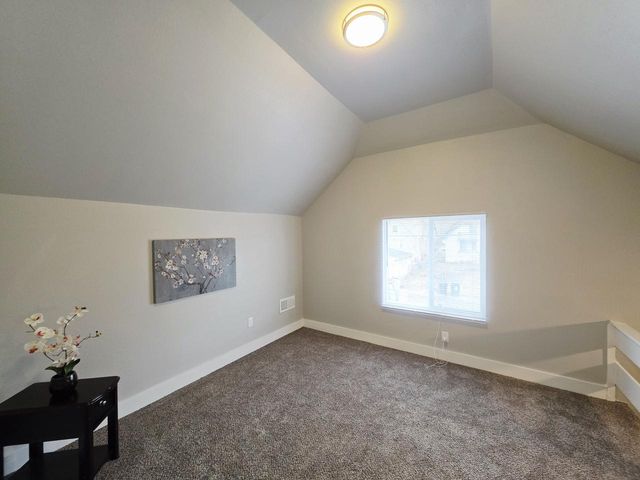 3512 N 15th STREET, Milwaukee, WI 53206