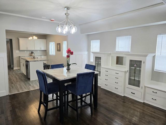 3512 N 15th STREET, Milwaukee, WI 53206