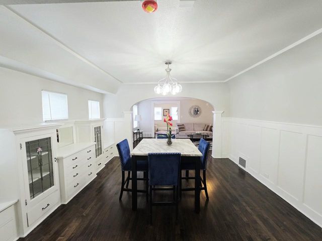 3512 N 15th STREET, Milwaukee, WI 53206