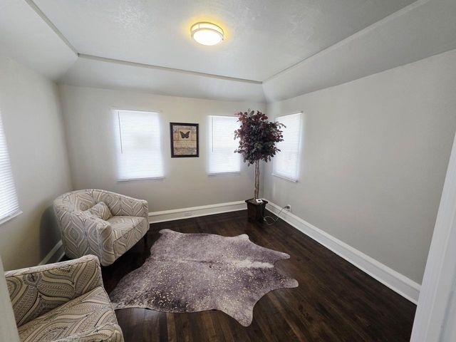 3512 N 15th STREET, Milwaukee, WI 53206