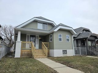 3512 N 15th STREET, Milwaukee, WI 53206