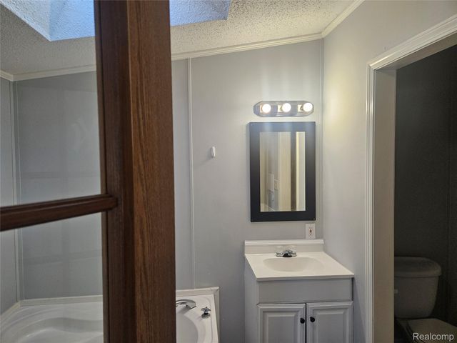 6274 Cree Ct, Genesee Charter Township, MI 48506