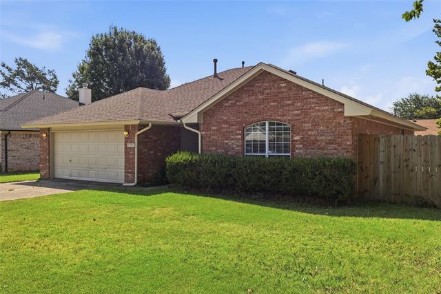 10116 Glascow Drive, Yukon, OK 73099