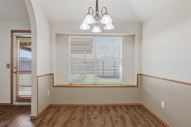 10116 Glascow Drive, Yukon, OK 73099