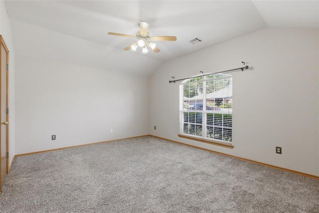 10116 Glascow Drive, Yukon, OK 73099