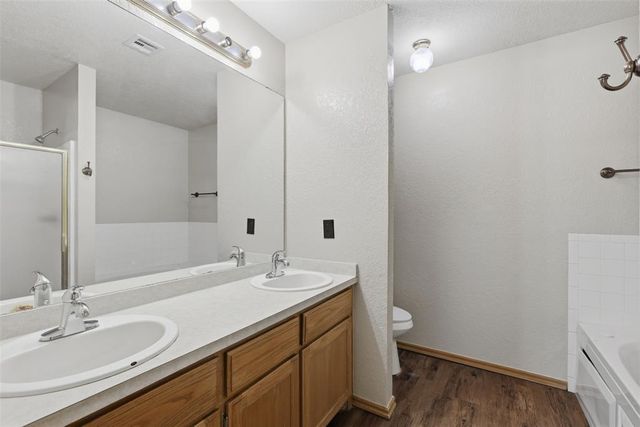 10116 Glascow Drive, Yukon, OK 73099