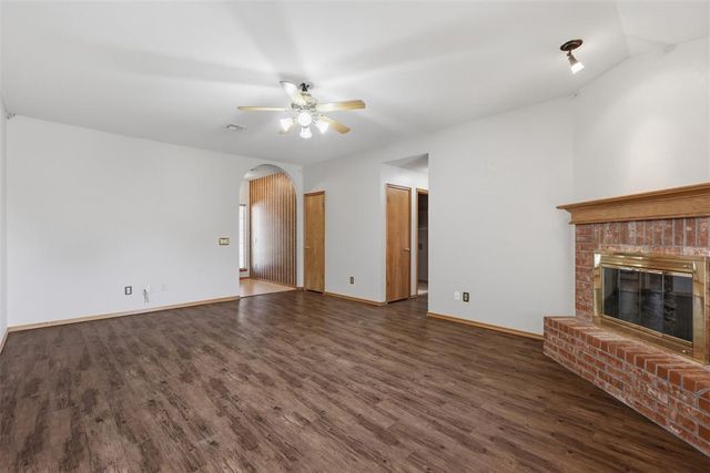 10116 Glascow Drive, Yukon, OK 73099
