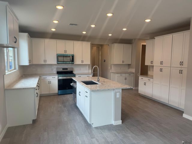 7670 E 35 St, Yuma, AZ 85365