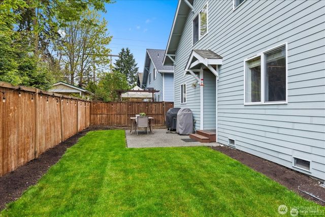 1022 181st Place SW, Lynnwood, WA 98037