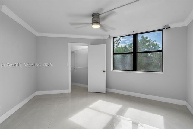 213 Lake Pointe Dr 106, Oakland Park, FL 33309