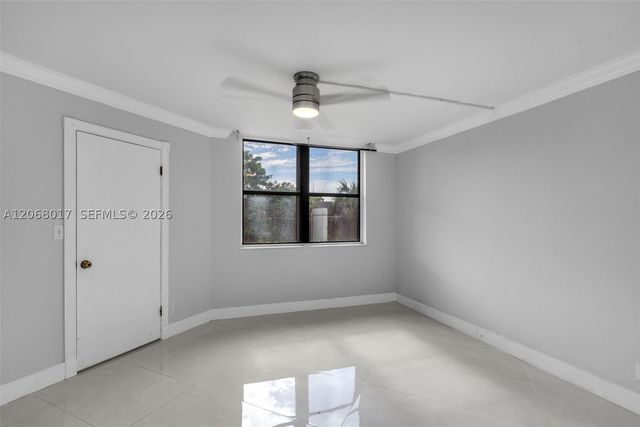 213 Lake Pointe Dr 106, Oakland Park, FL 33309