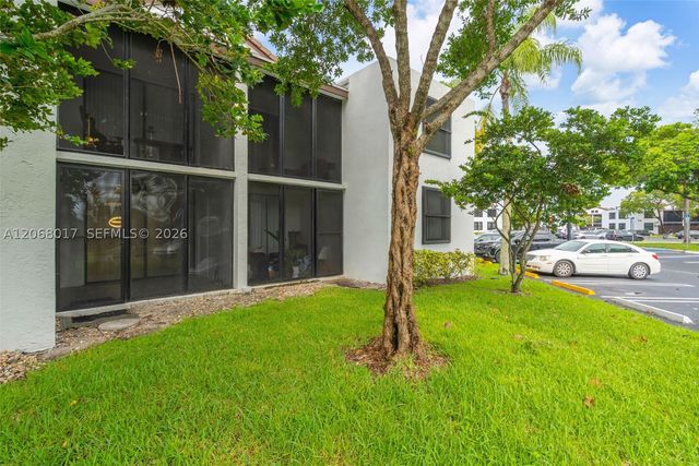 213 Lake Pointe Dr 106, Oakland Park, FL 33309