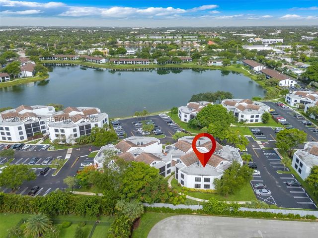 213 Lake Pointe Dr 106, Oakland Park, FL 33309