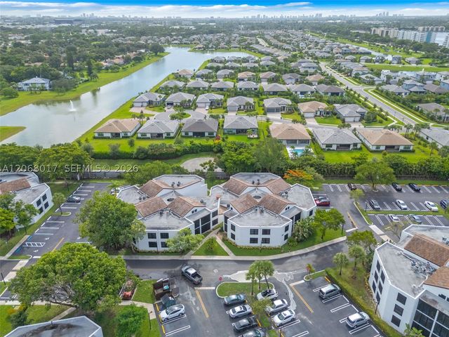 213 Lake Pointe Dr 106, Oakland Park, FL 33309