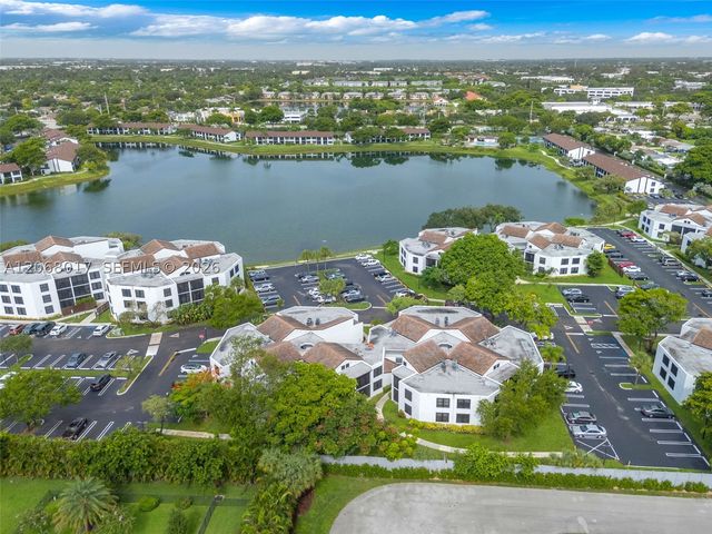 213 Lake Pointe Dr 106, Oakland Park, FL 33309