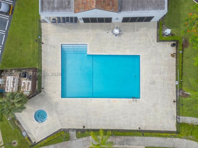 213 Lake Pointe Dr 106, Oakland Park, FL 33309