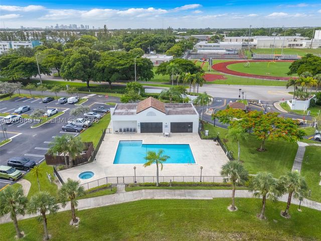 213 Lake Pointe Dr 106, Oakland Park, FL 33309