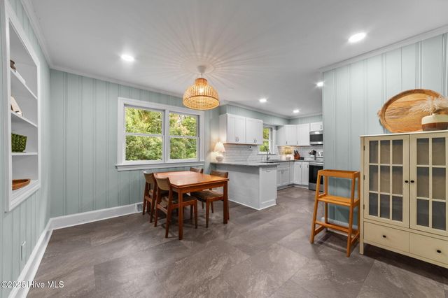1114 S Overlook Drive, Greenville, NC 27858