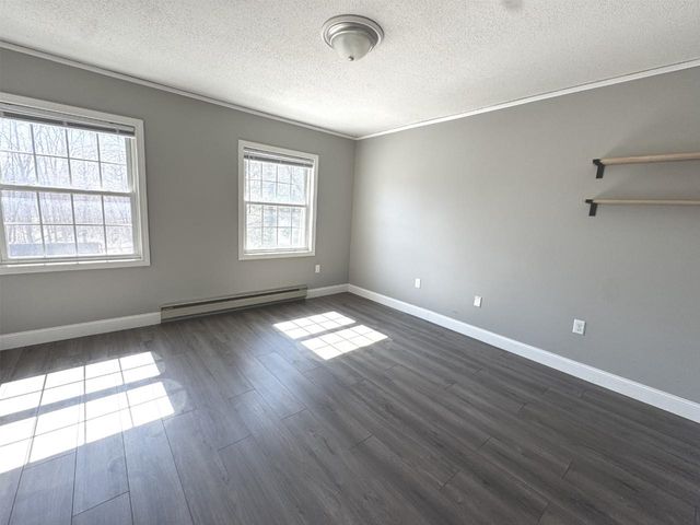 13 Sugartree Ln Unit G4, Essex Junction, VT 05452