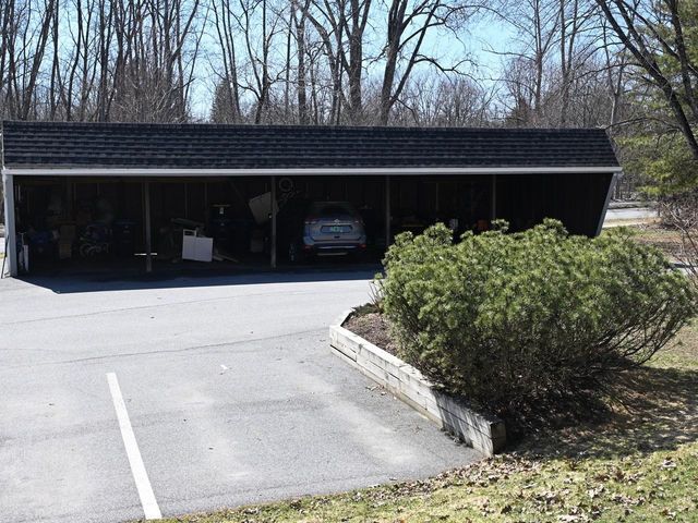 13 Sugartree Ln Unit G4, Essex Junction, VT 05452