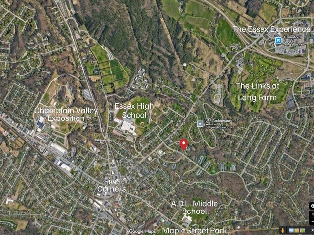 13 Sugartree Ln Unit G4, Essex Junction, VT 05452