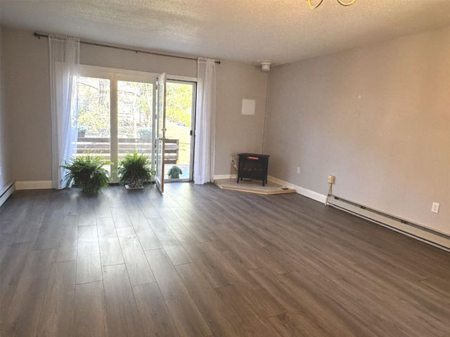 13 Sugartree Ln Unit G4, Essex Junction, VT 05452