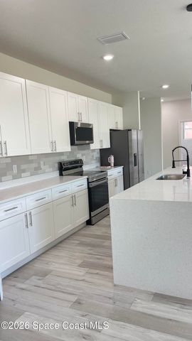 349 SW Galena Street SW, Palm Bay, FL 32908