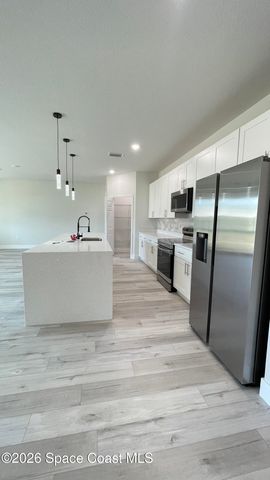 349 SW Galena Street SW, Palm Bay, FL 32908
