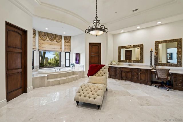 4690 Rancho Del Mar Trl, San Diego, CA 92130