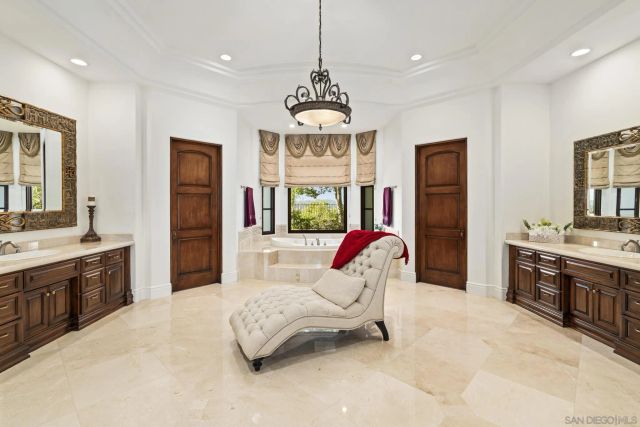 4690 Rancho Del Mar Trl, San Diego, CA 92130