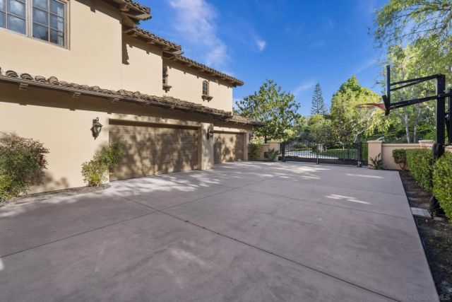 4690 Rancho Del Mar Trl, San Diego, CA 92130