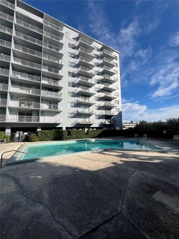 1465 NE 123rd St 501, North Miami, FL 33161