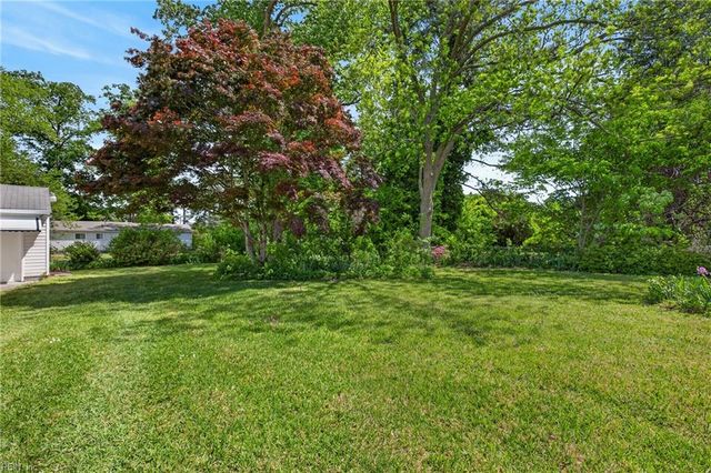 2800 Country Club DR, Suffolk, VA 23435