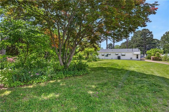 2800 Country Club DR, Suffolk, VA 23435
