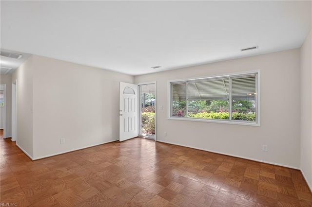 2800 Country Club DR, Suffolk, VA 23435